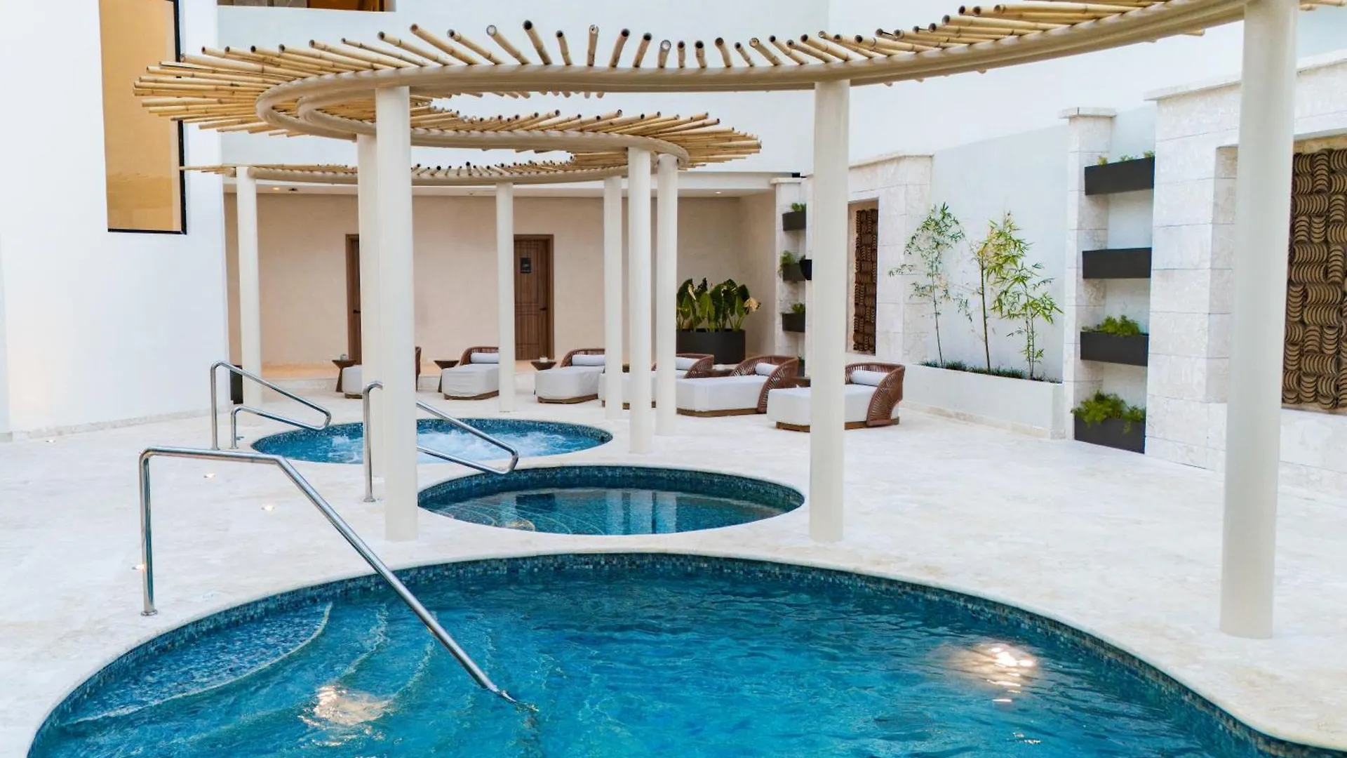 Resort Secrets Tides Punta Cana